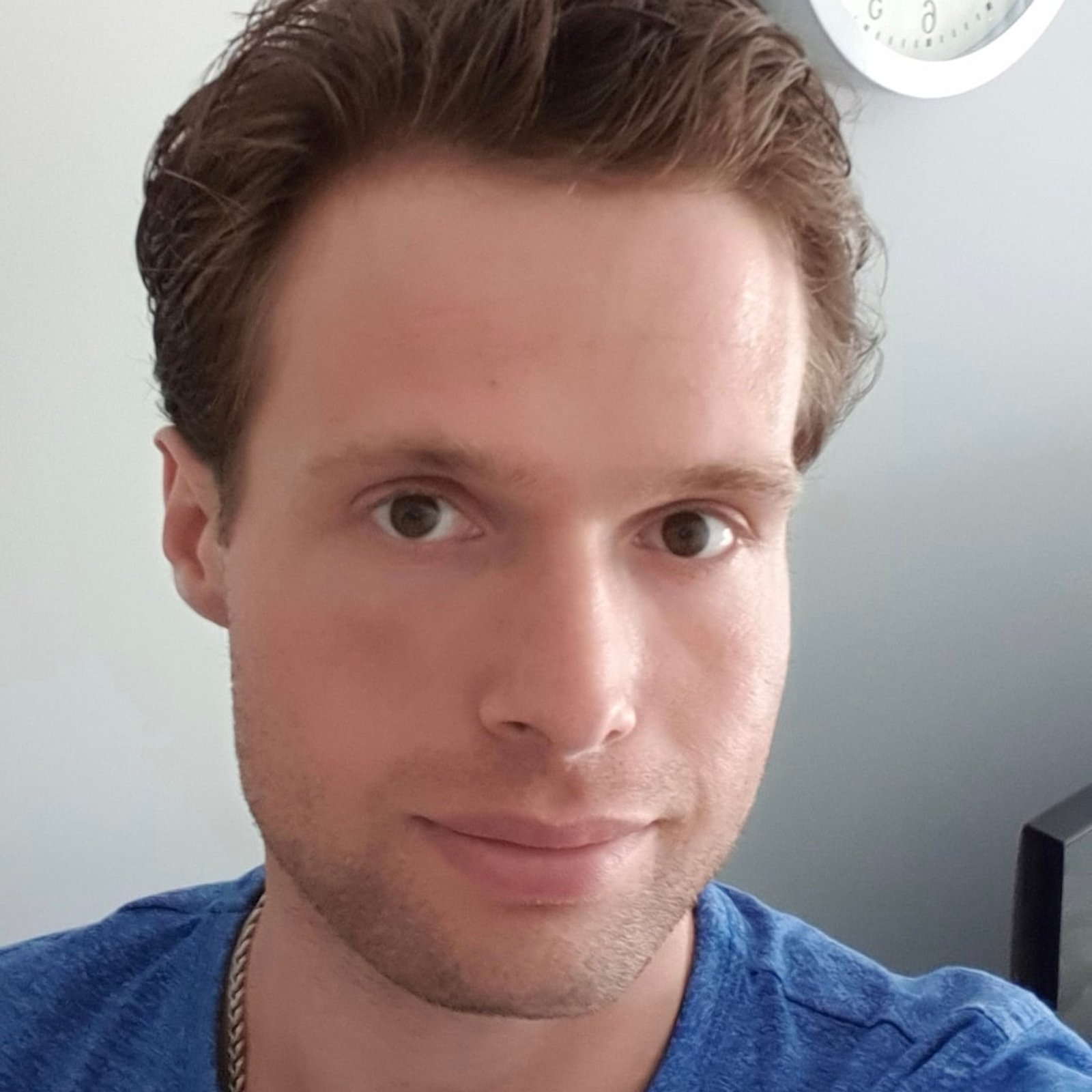 Bas